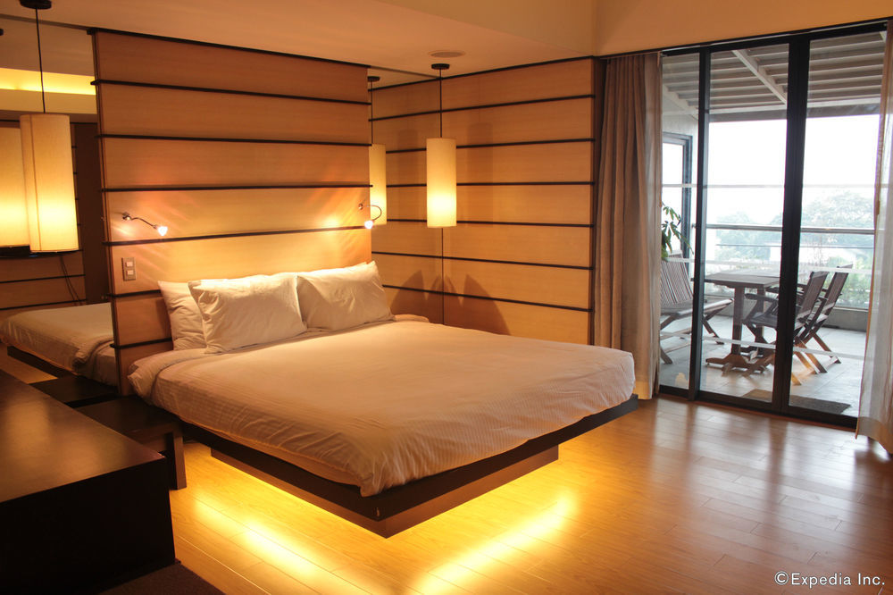 Soleste Suites Кесон Сити Екстериор снимка