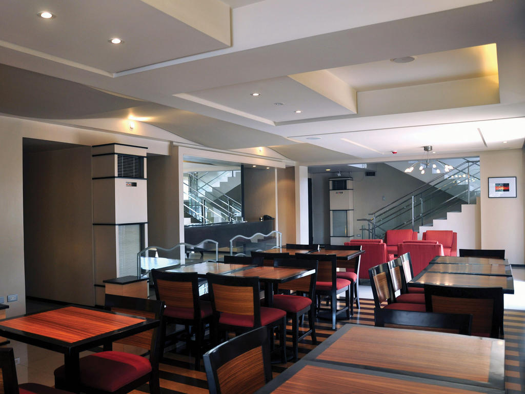 Soleste Suites Кесон Сити Екстериор снимка